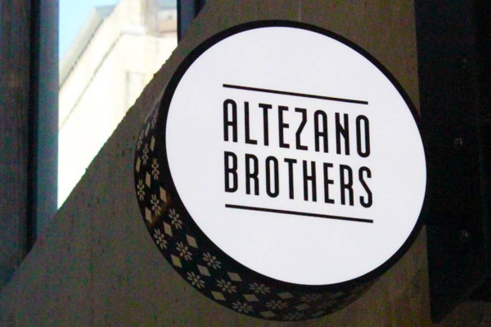Altezano Brothers - Snickel Lane