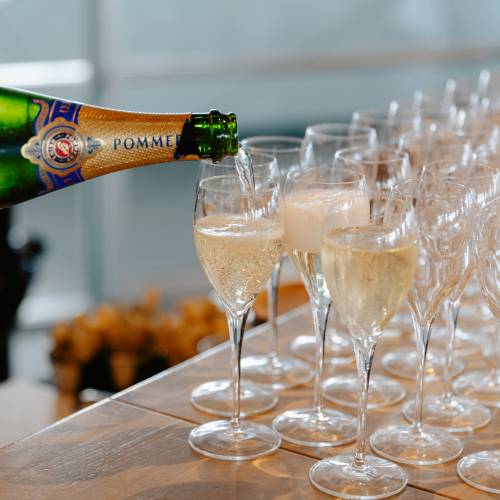 Bellini Bar Champayne & Live Opera