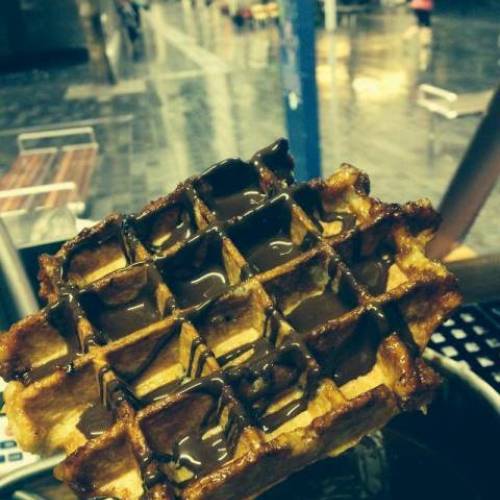 Waffle Supreme, Elliott Street