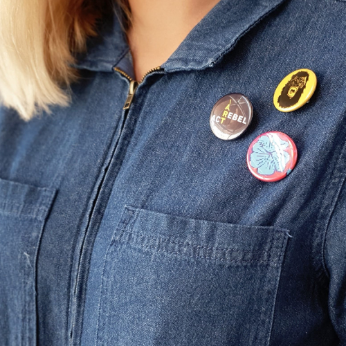 Badges giveaway at the Art Gallery