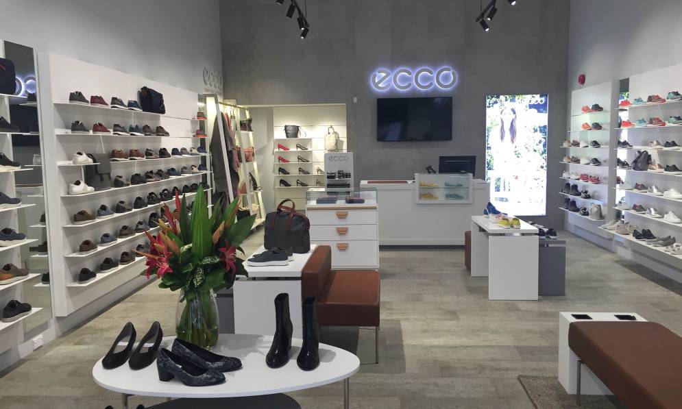 nearest ecco shoe store