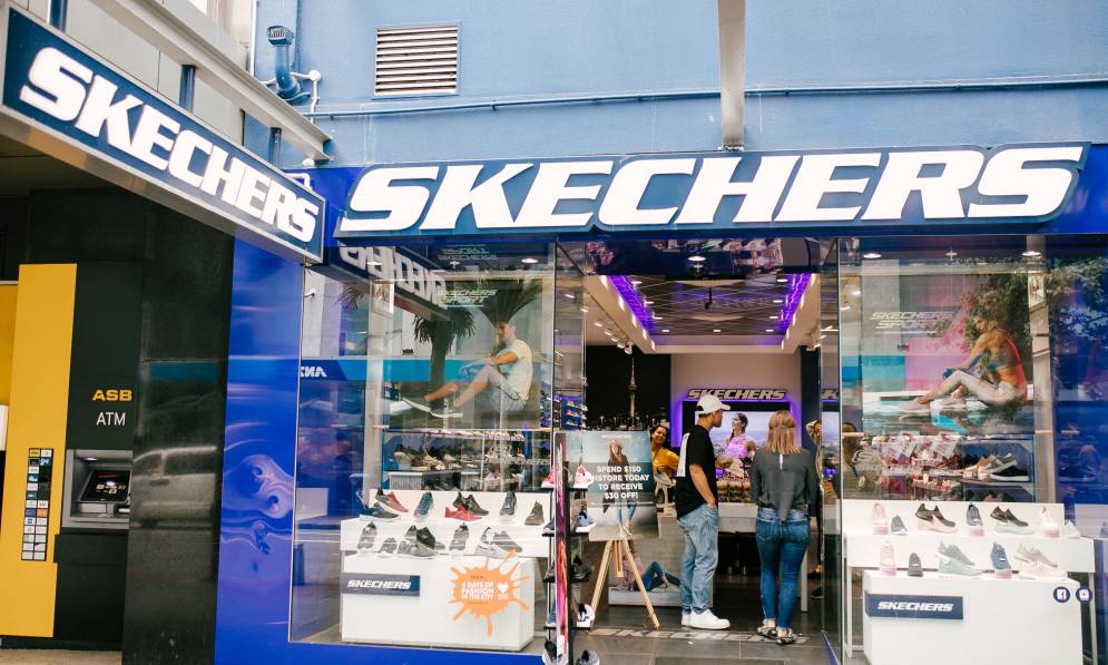 skechers outlet metro center